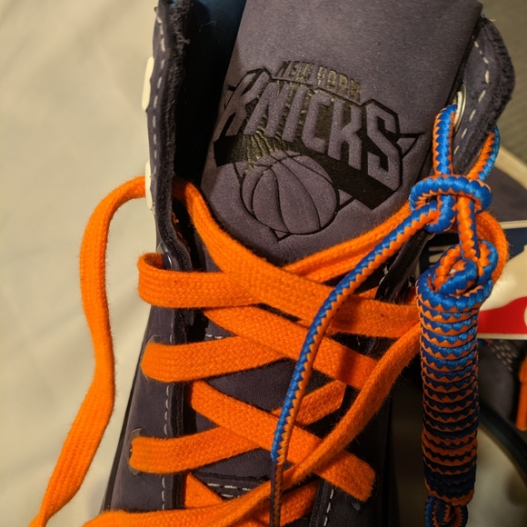 TIMBERLAND NBA NEW YORK KNICKS BOOTS - Picture 8 of 8